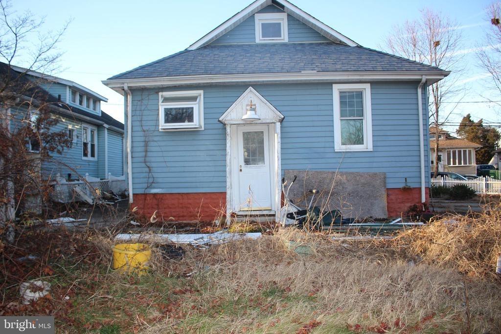Amon Ave, Gloucester City, NJ 08030