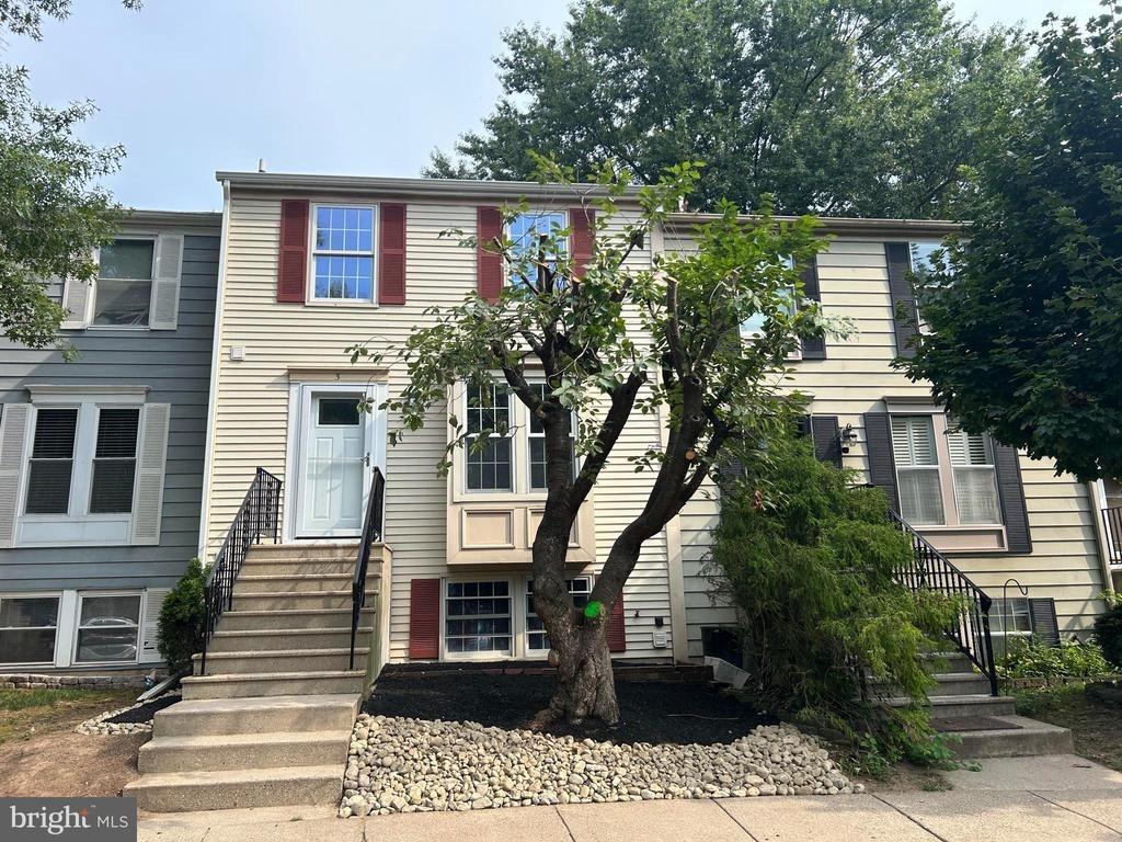 Woodland Ct, Trenton, NJ 08610