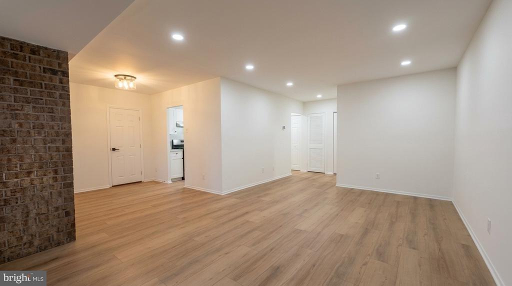 Brassie Pl, Montgomery Village, MD 20886