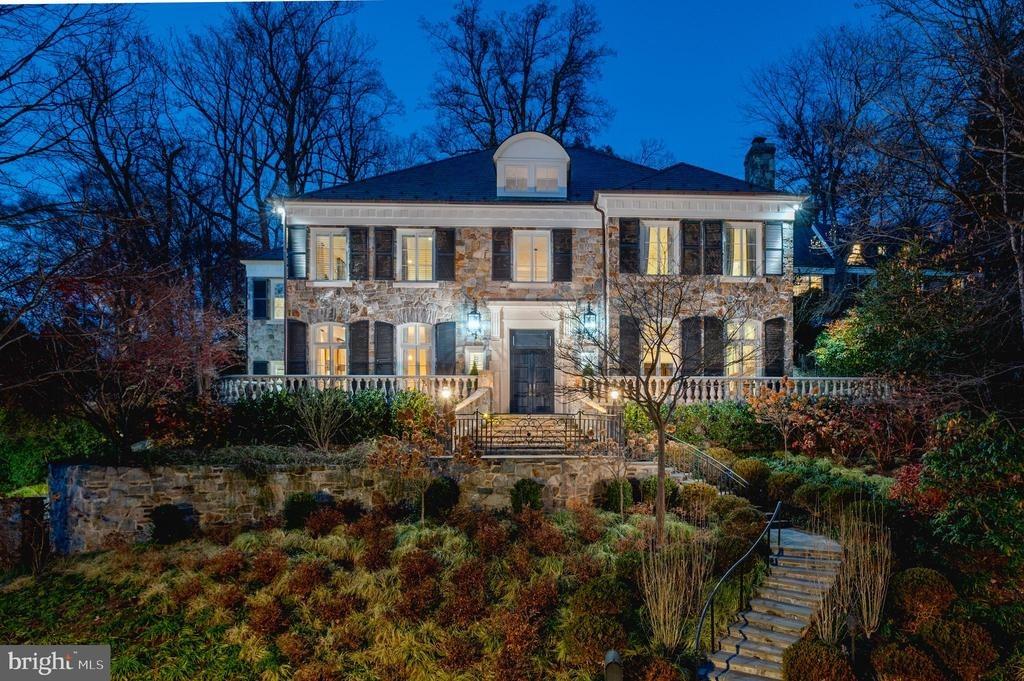 Glenbrook Rd Nw, Washington, DC 20016