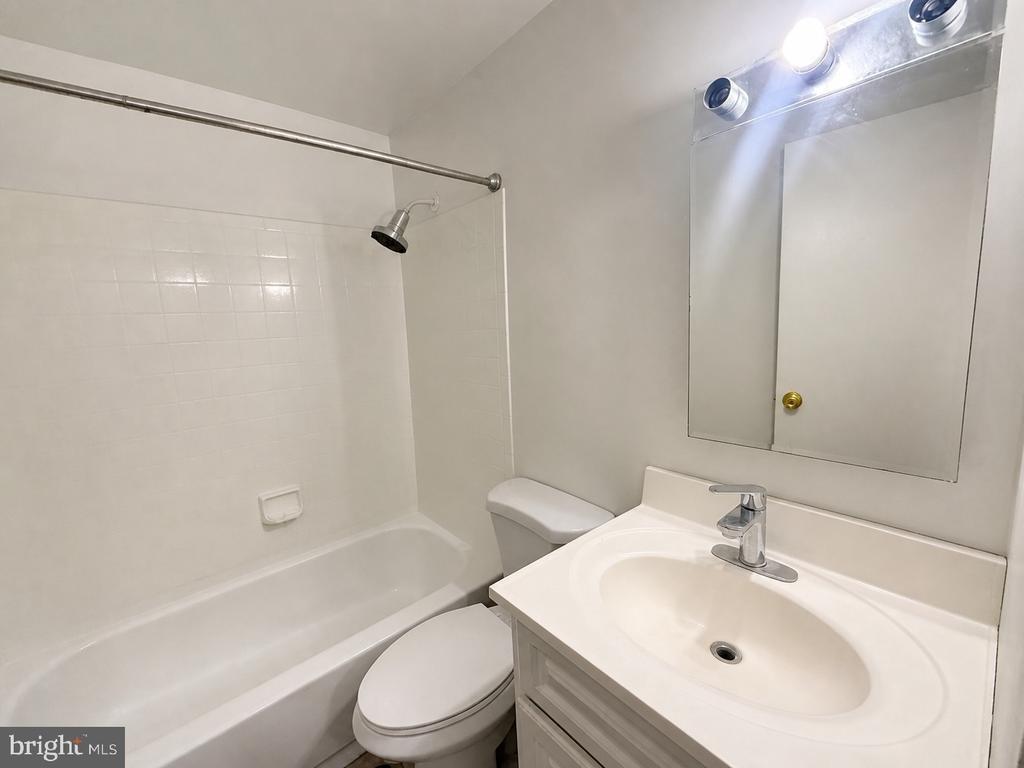 Dutch Village Dr, Hyattsville, MD 20785