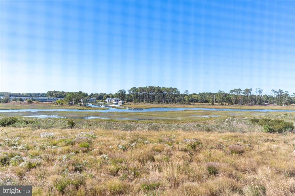 Pettinaro Dr, Ocean View, DE 19970