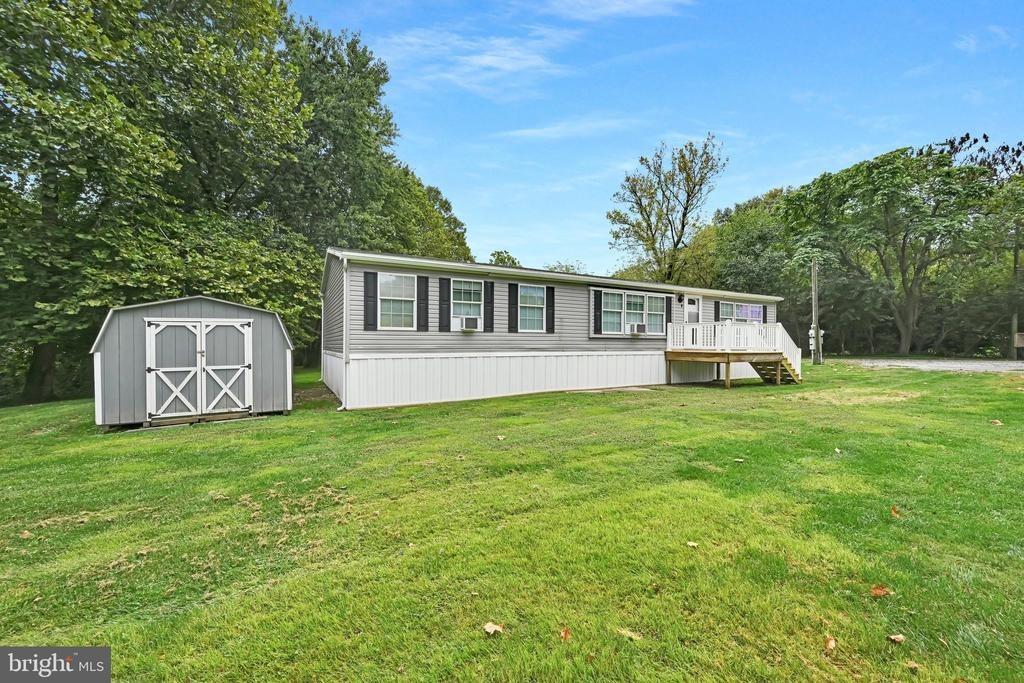 Leacock Rd, Gordonville, PA 17529