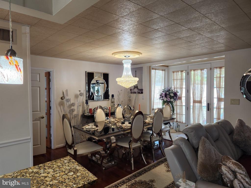 Augusta Dr, Glenn Dale, MD 20769