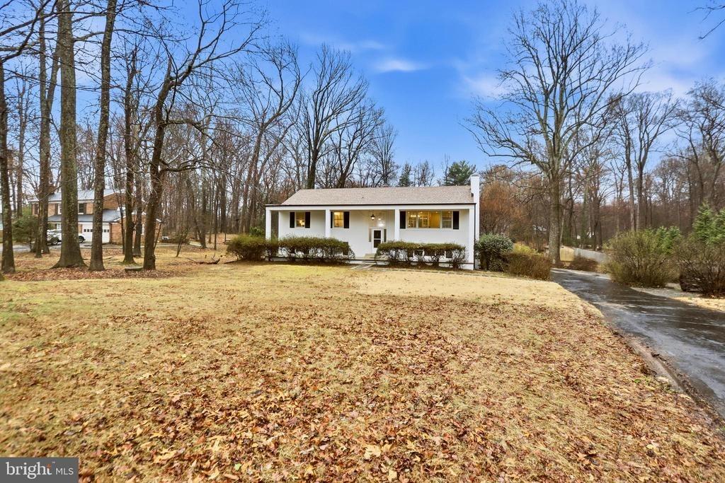 Vale Rd, Oakton, VA 22124