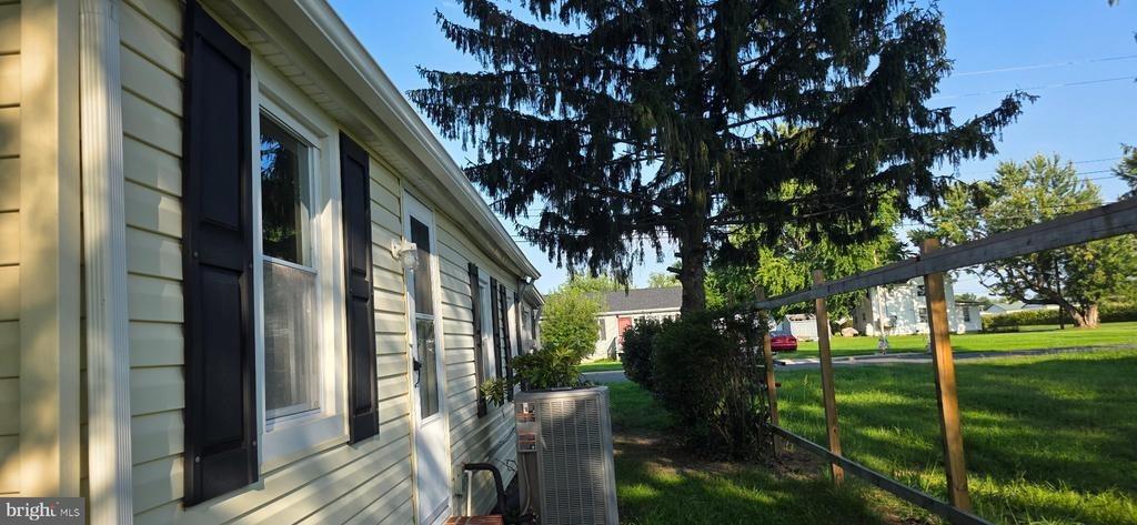 Hennisee Ln, Trappe, MD 21673