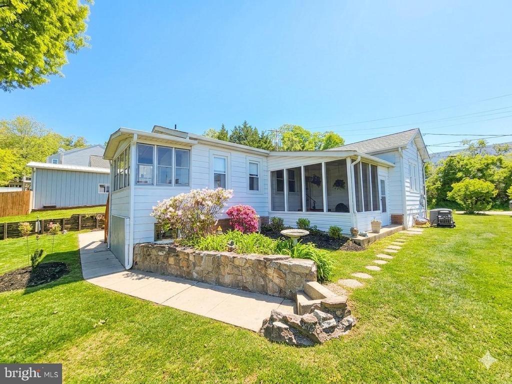 Martin Ave, Nottingham, MD 21236