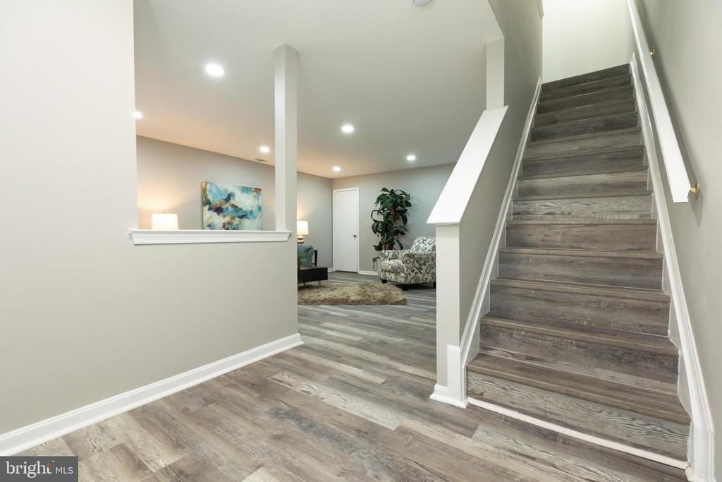 Warren Way, Frederick, MD 21701