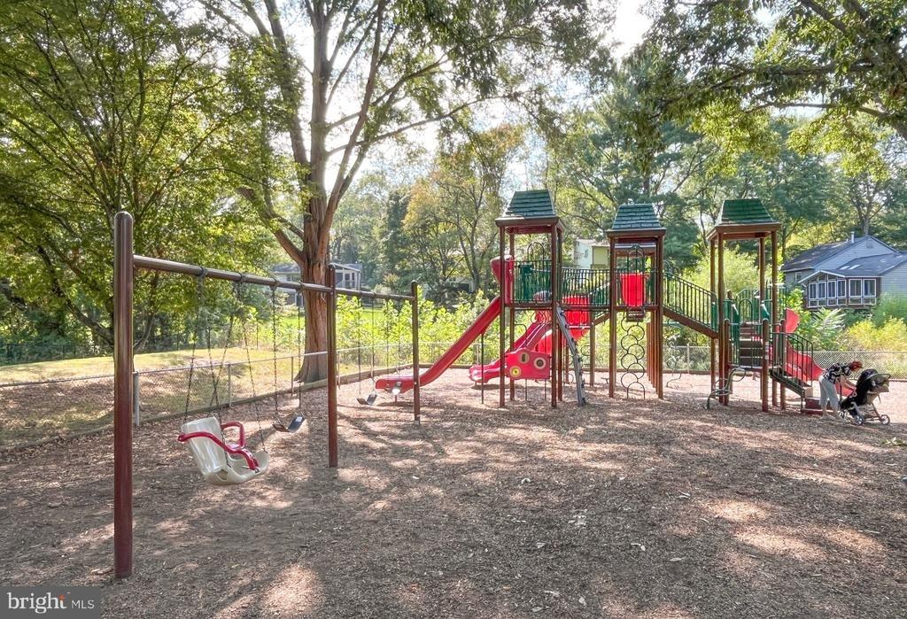 Quince Orchard Blvd, Gaithersburg, MD 20878