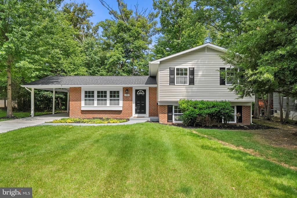 William And Mary Dr, Alexandria, VA 22308