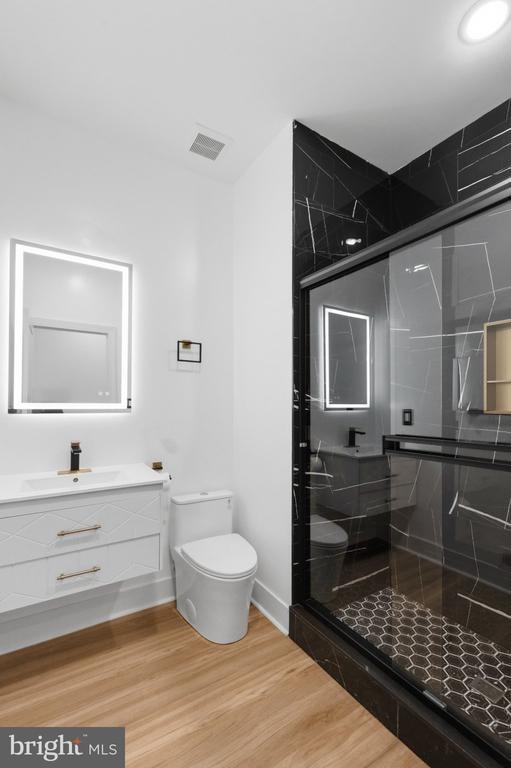 N 22nd St, Philadelphia, PA 19140
