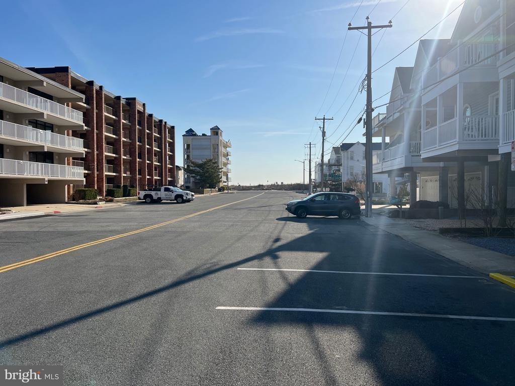 141st St, Ocean City, MD 21842
