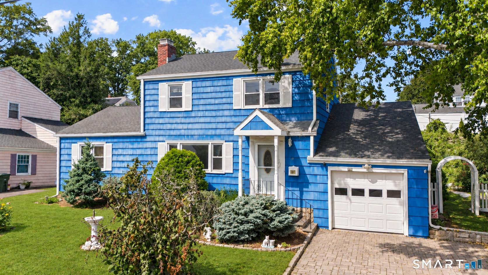 Powell Ter, Bridgeport, CT 06604
