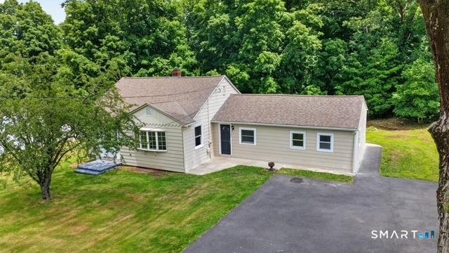 Summit Rd, Prospect, CT 06712