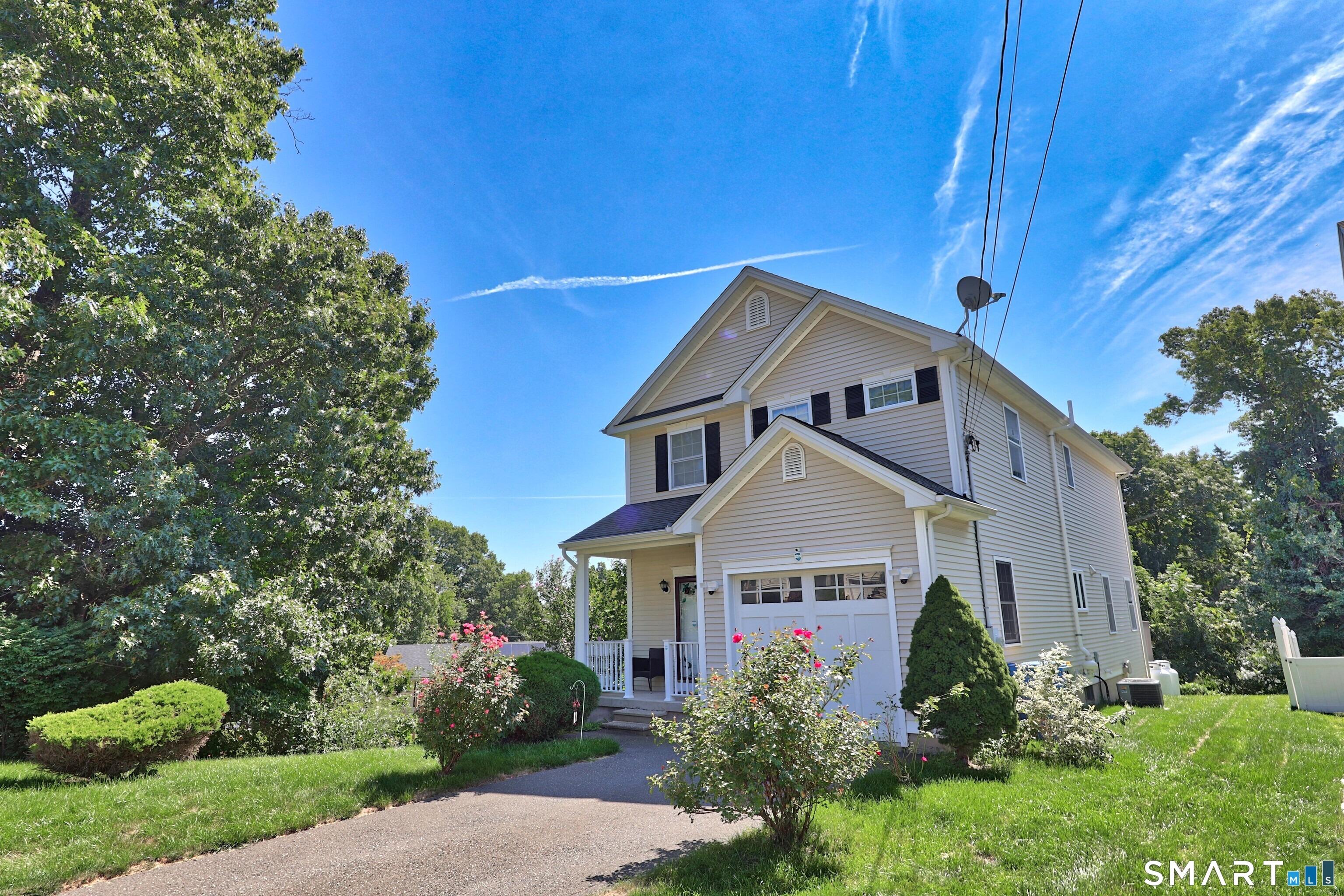 Hampton Rd, Waterbury, CT 06708