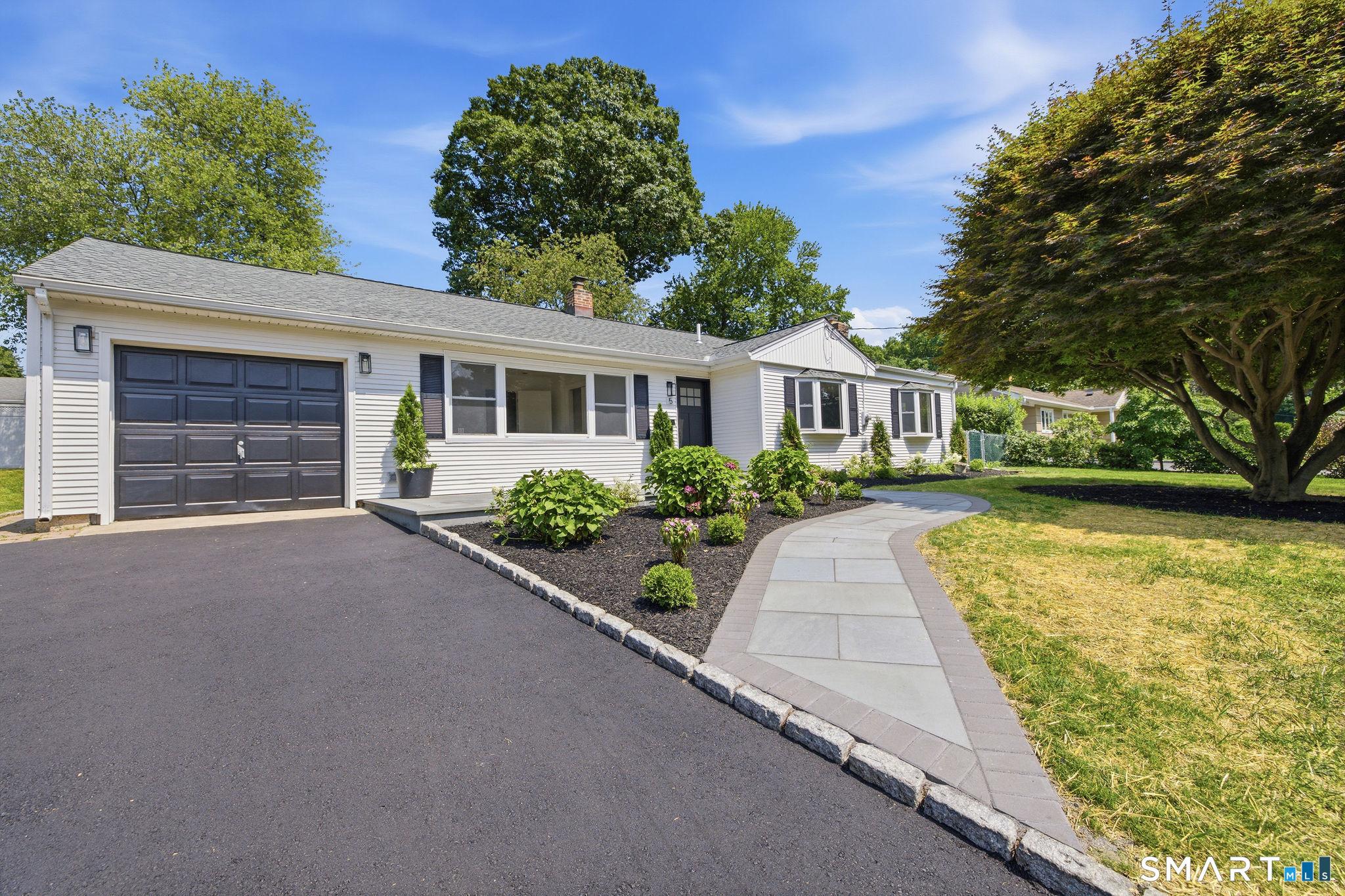 Tod Rd, Norwalk, CT 06851