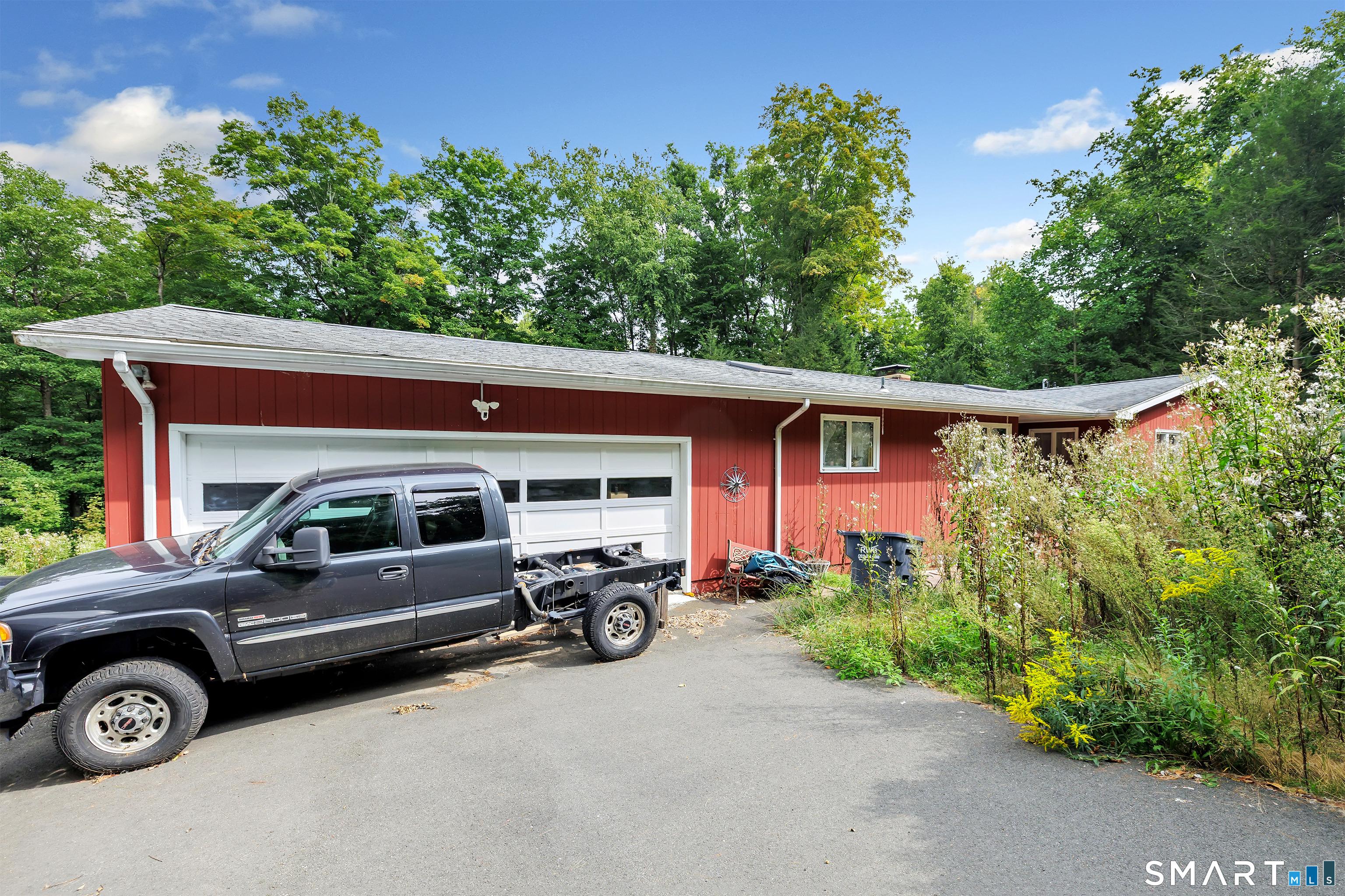 Crestwood Rd, Bethany, CT 06524