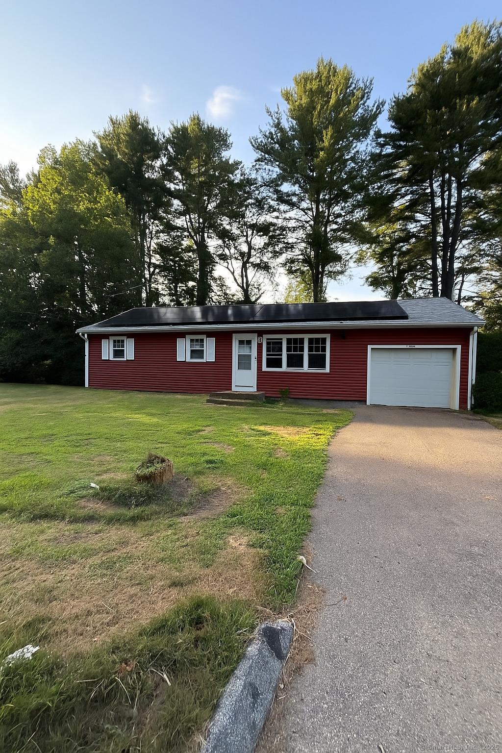 Valley Rd, Danielson, CT 06239