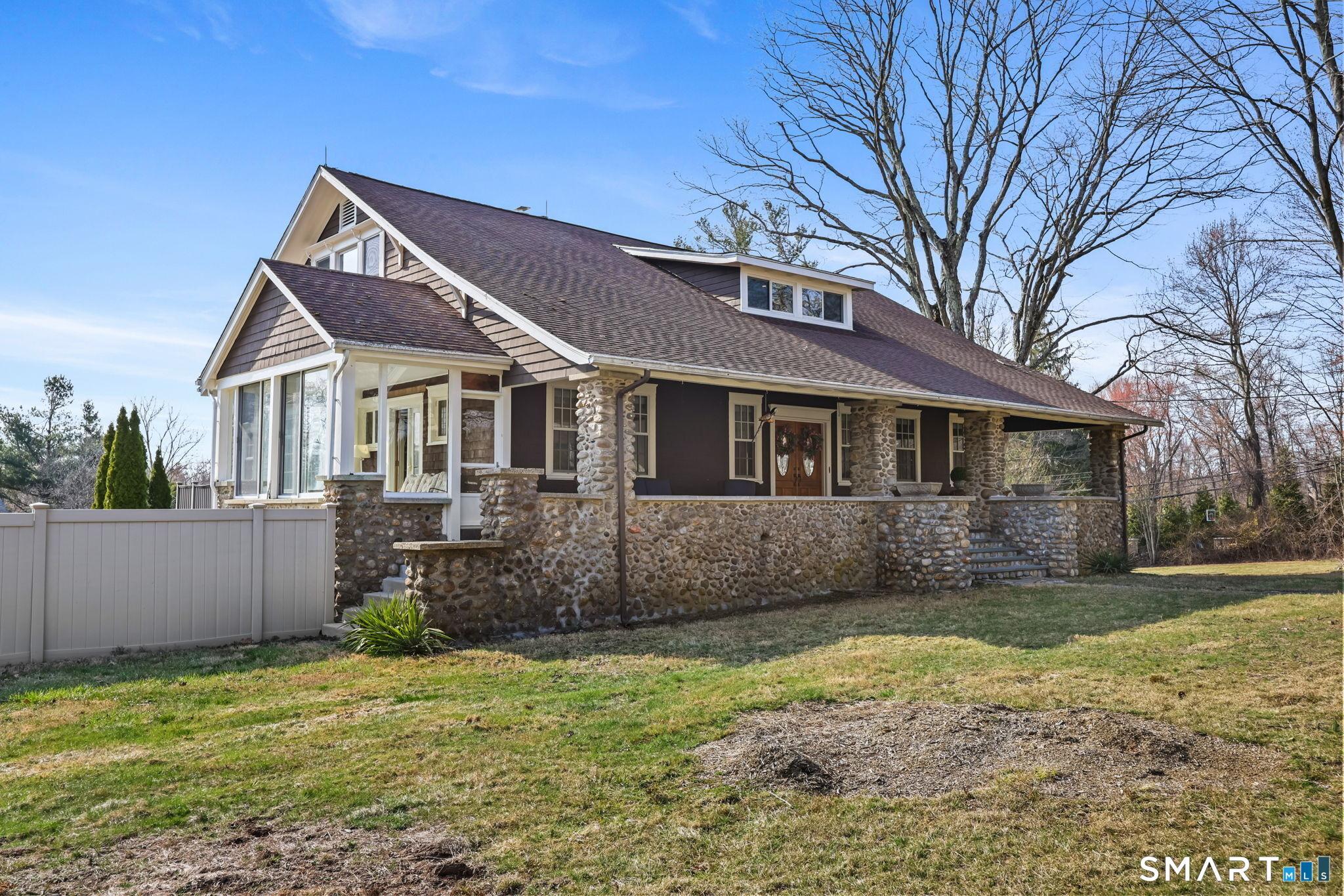 Daniels Farm Rd, Trumbull, CT 06611