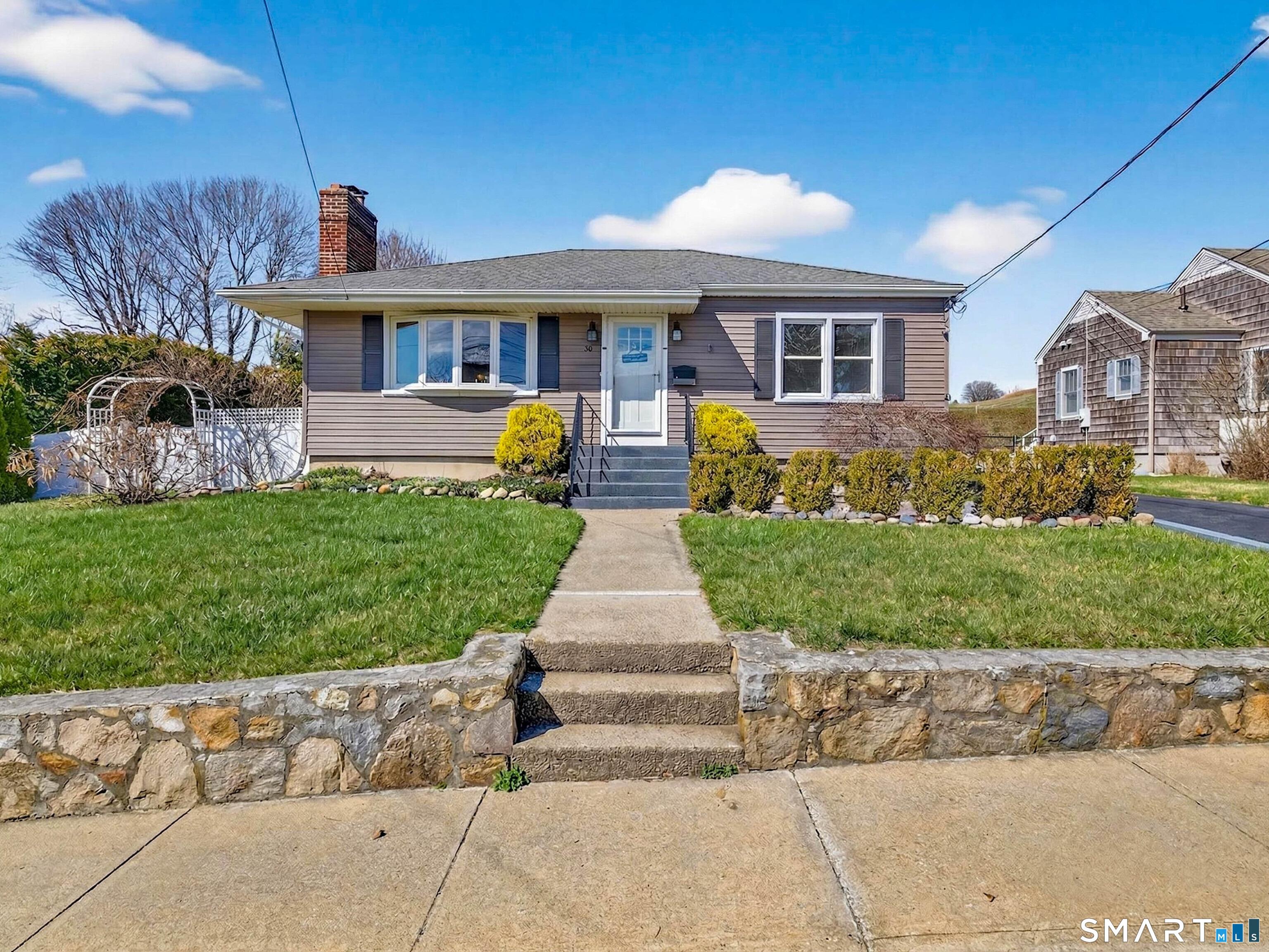 Baker Ave, Groton, CT 06340