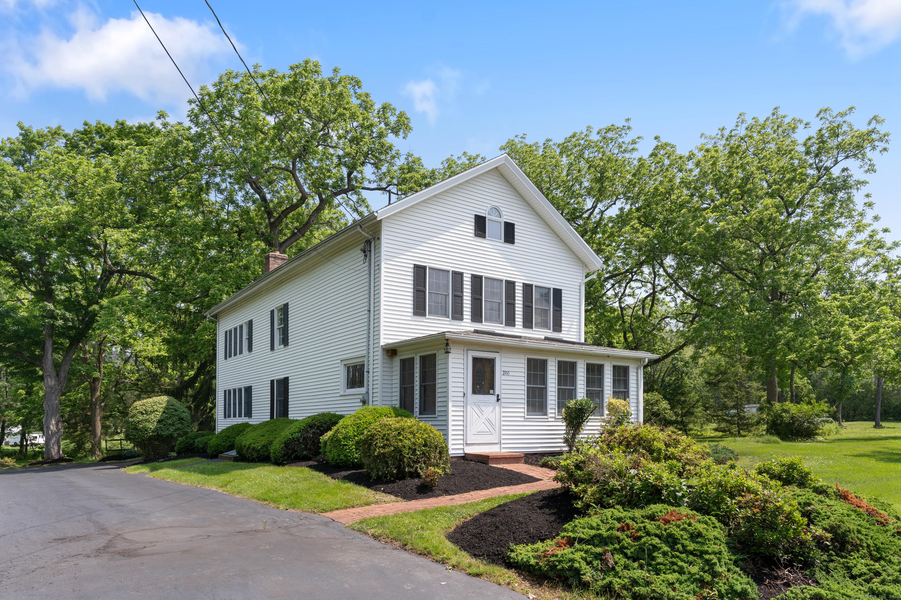 Damascus Rd, Branford, CT 06405