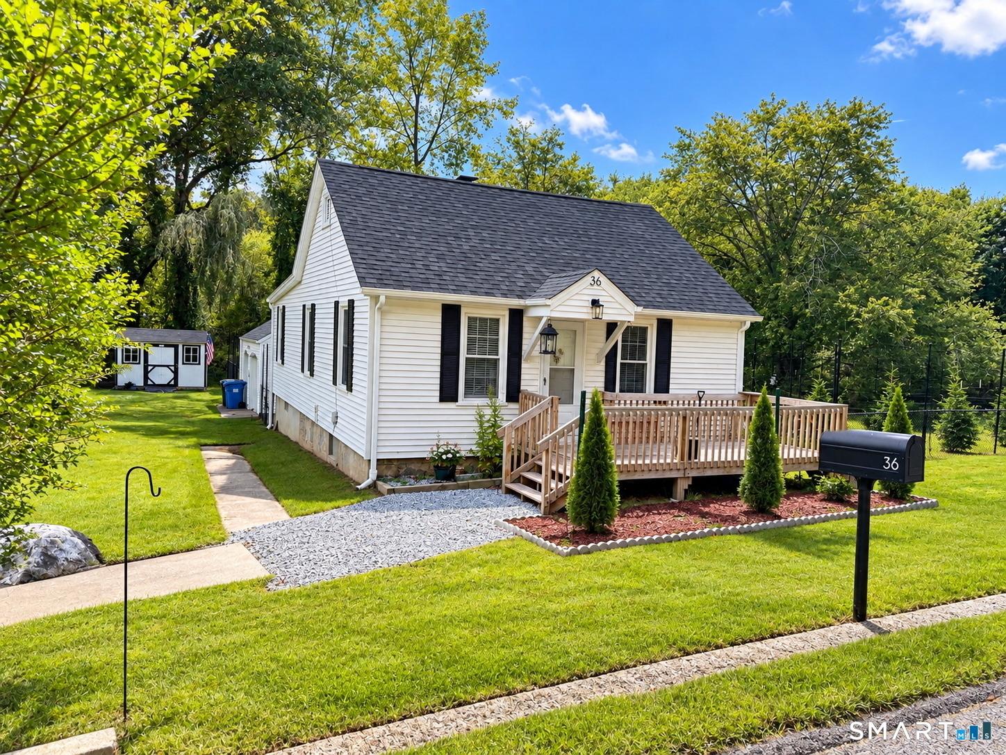 Jennings St, Norwich, CT 06360
