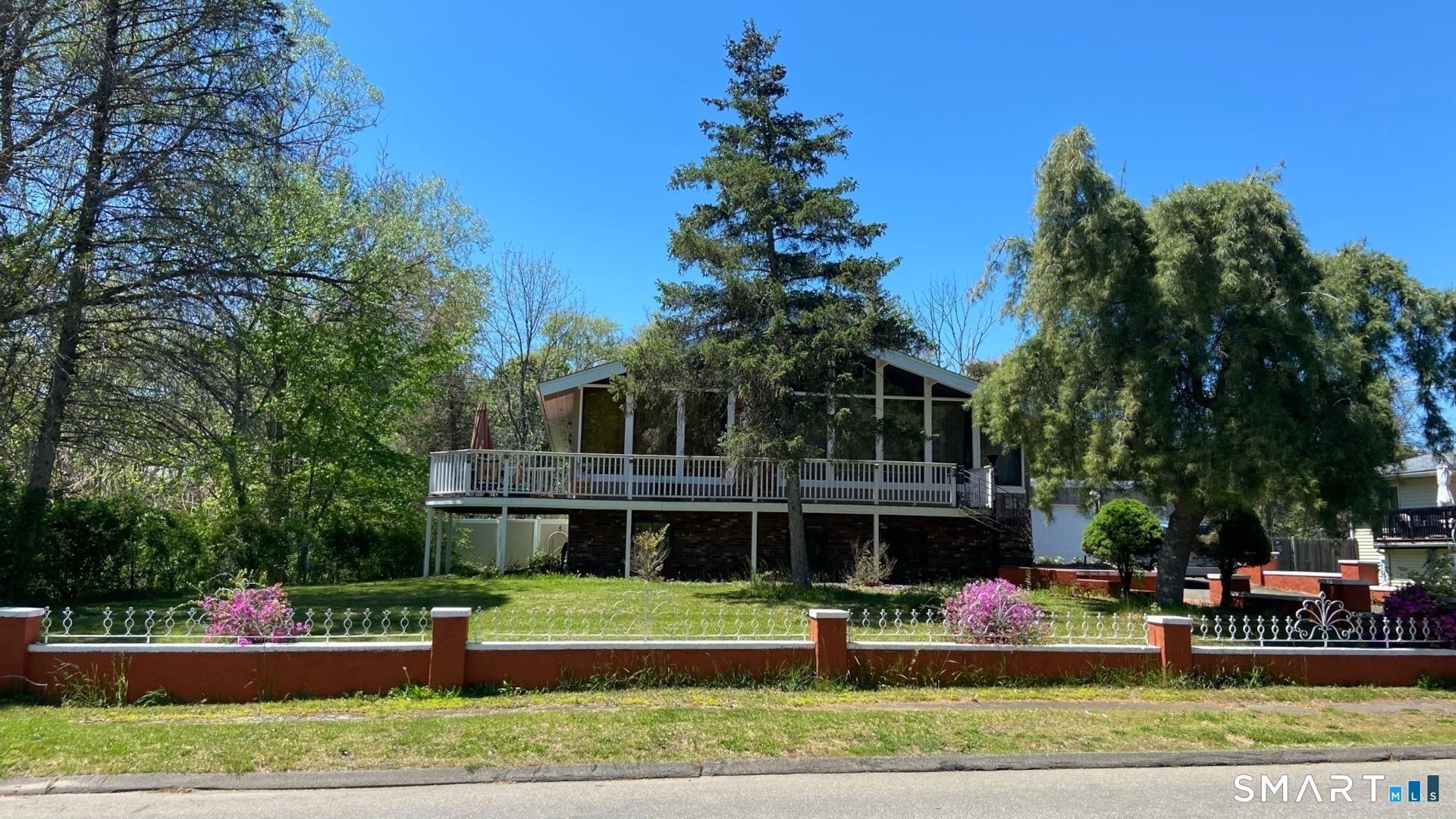 Millbrook Rd, Middletown, CT 06457