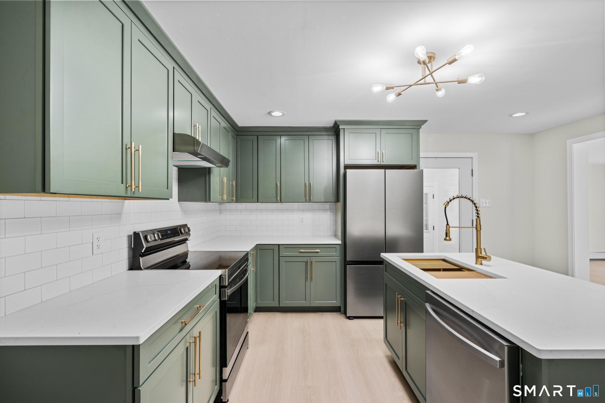 Huntington St, Shelton, CT 06484
