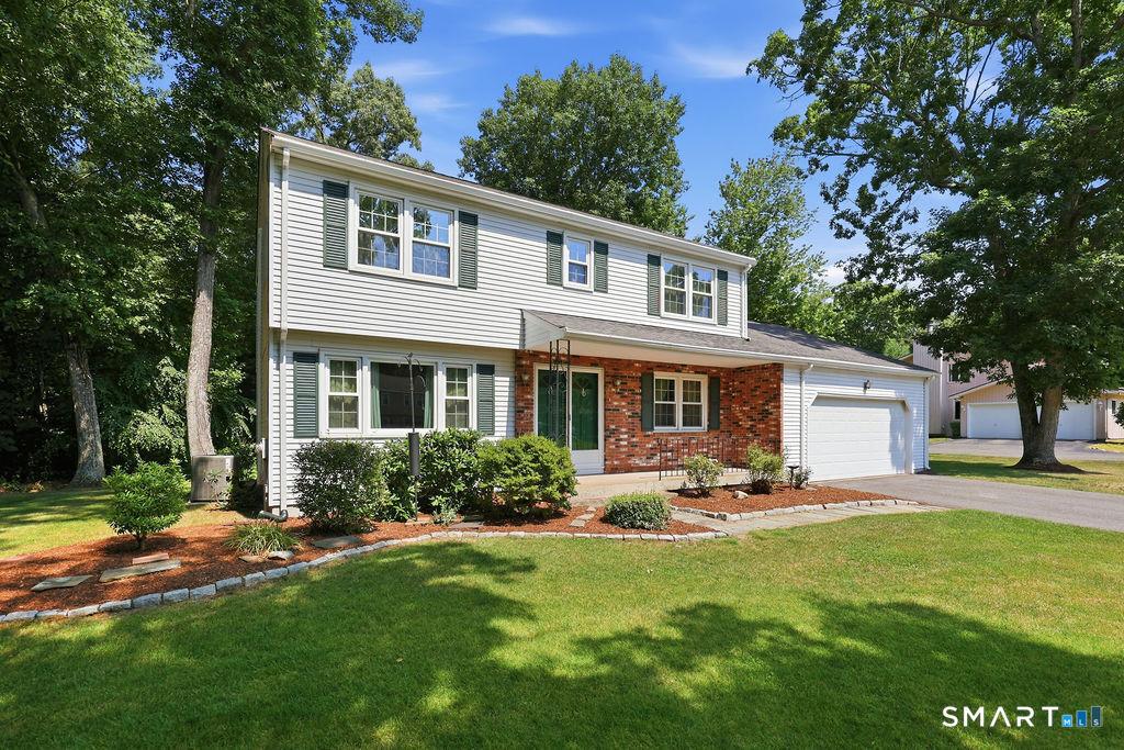 Eastbury Hill Rd, Glastonbury, CT 06033