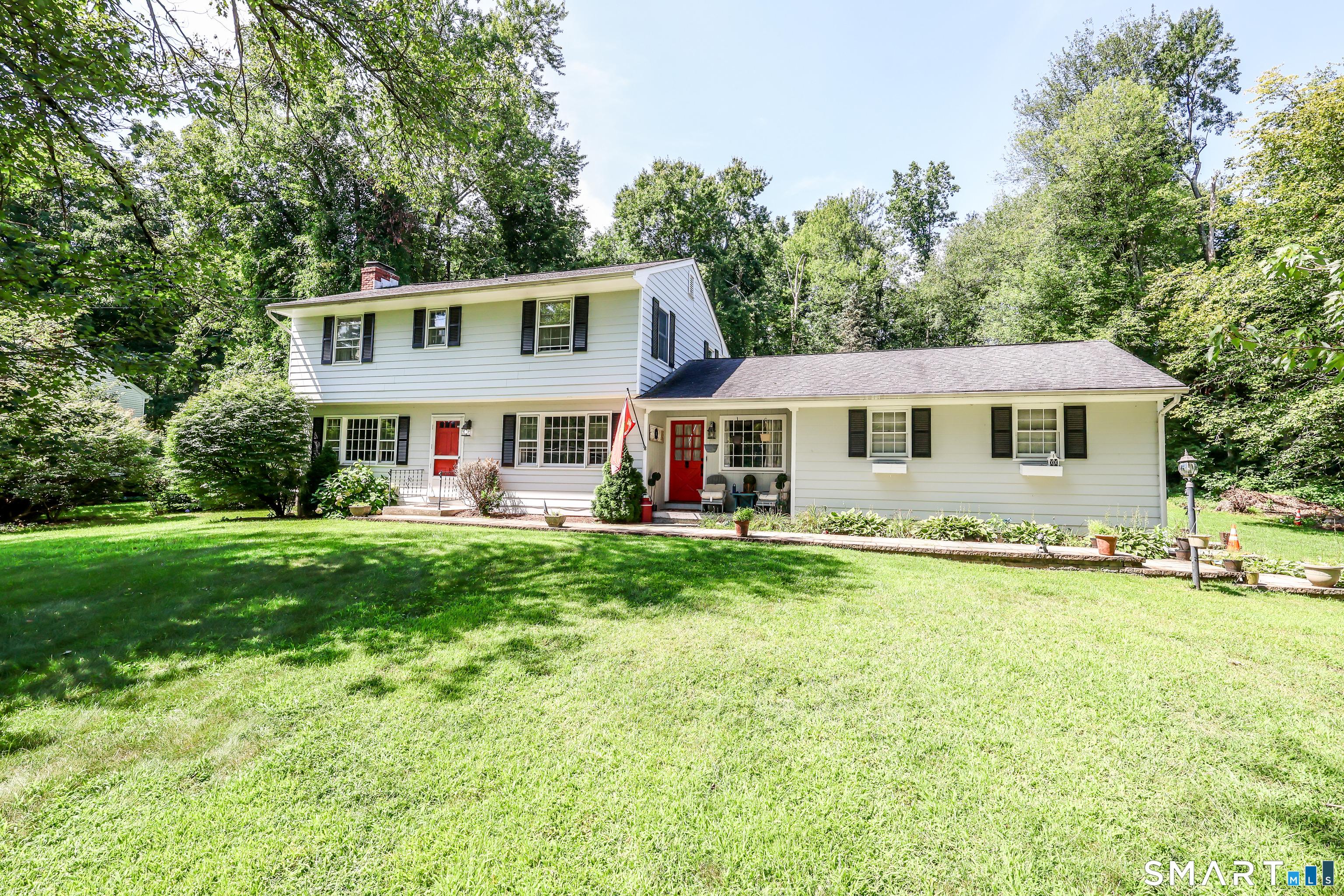Powder Horn Hl, Brookfield, CT 06804