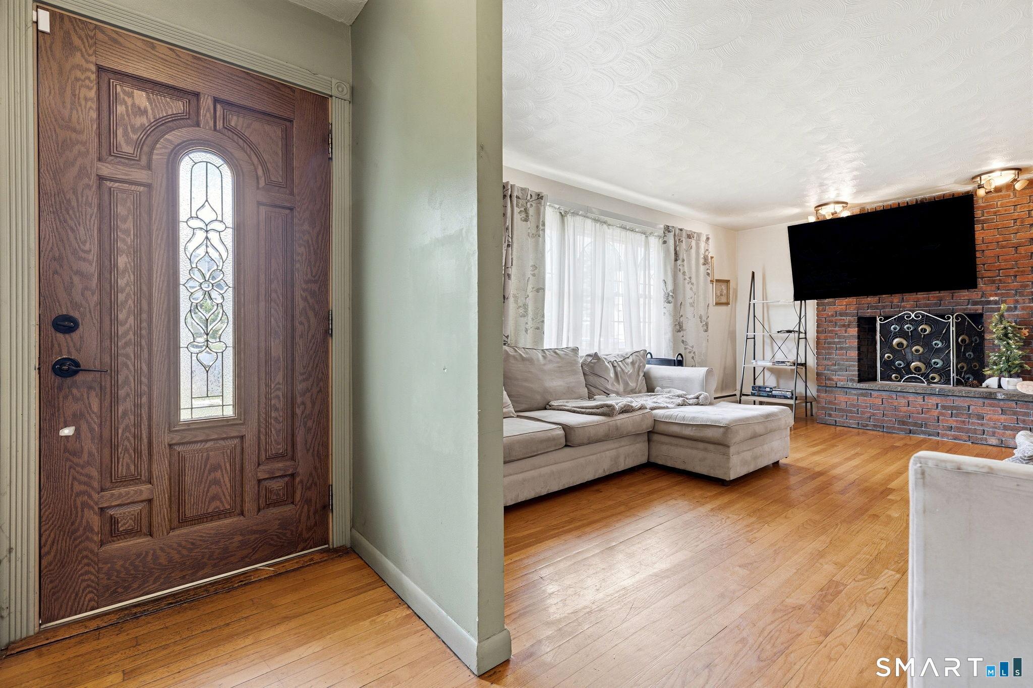 Stratfield Pl, Bridgeport, CT 06606