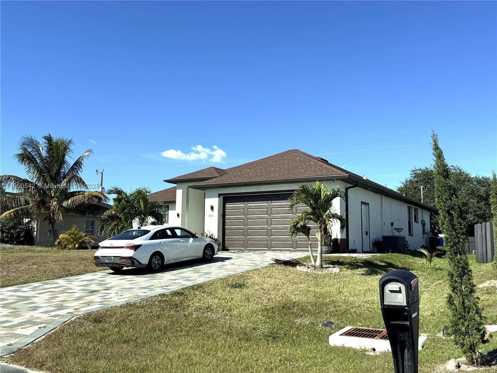 Ne 9th St, Cape Coral, FL 33909