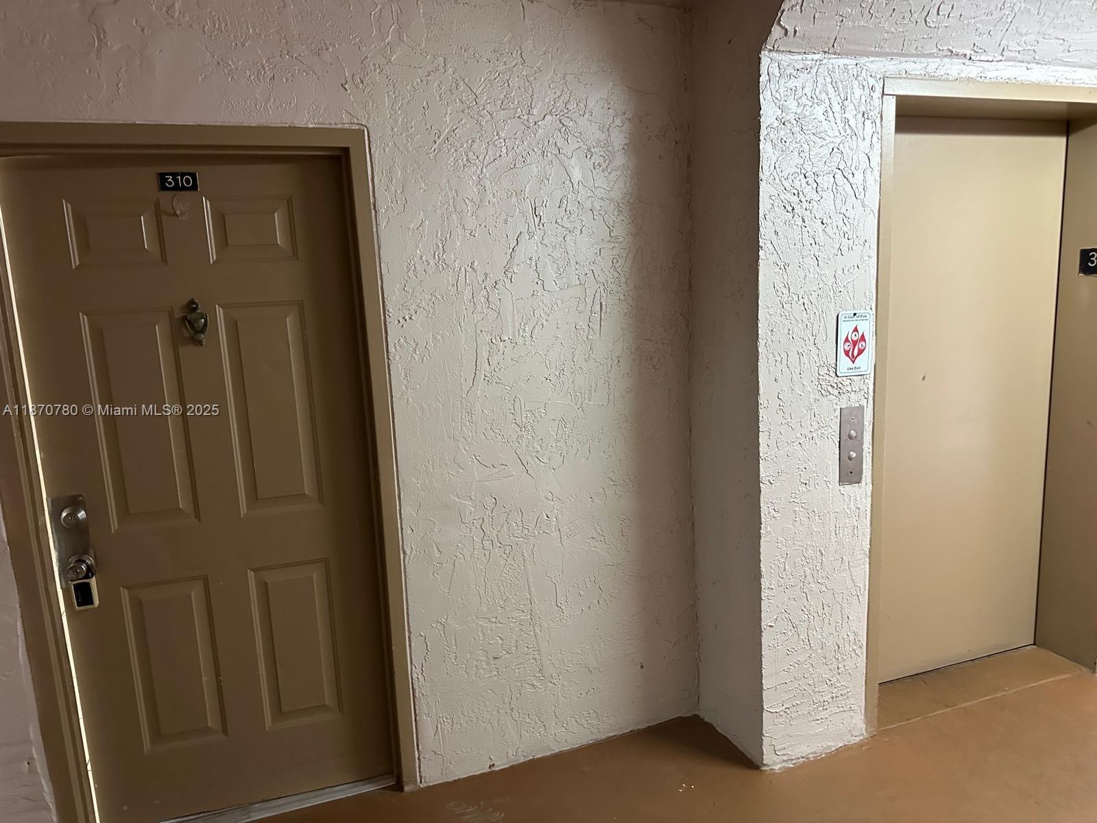 Sw 80th St, Miami, FL 33193