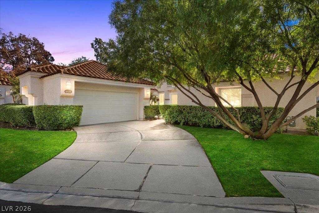 Emerald Springs Ln, Las Vegas, NV 89113