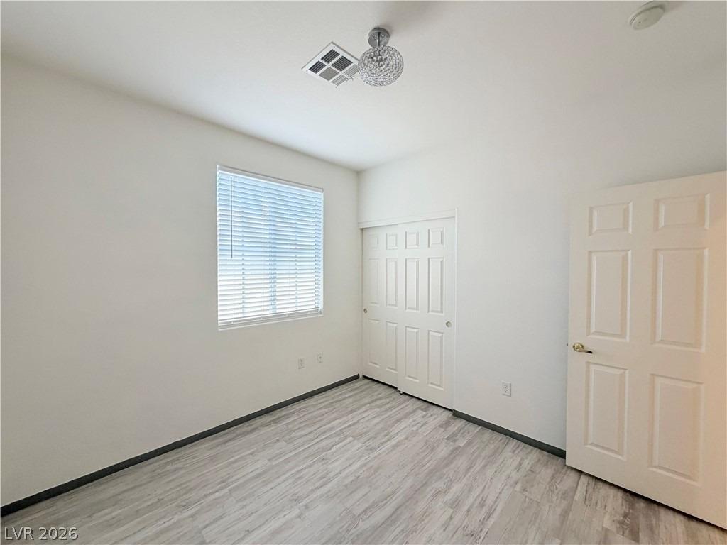 Deerfield Beach Ave, Las Vegas, NV 89129