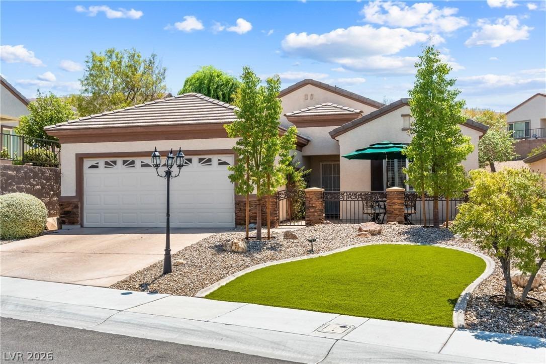 Jada Dr, Henderson, NV 89044