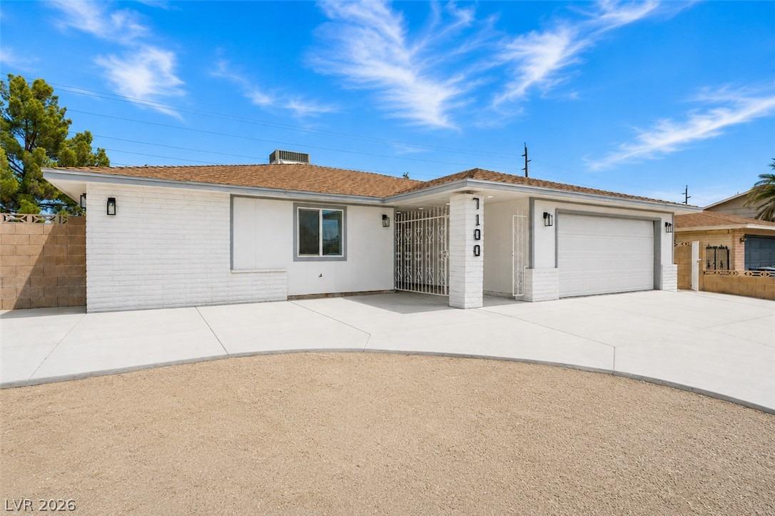 Raincloud Dr, Las Vegas, NV 89145