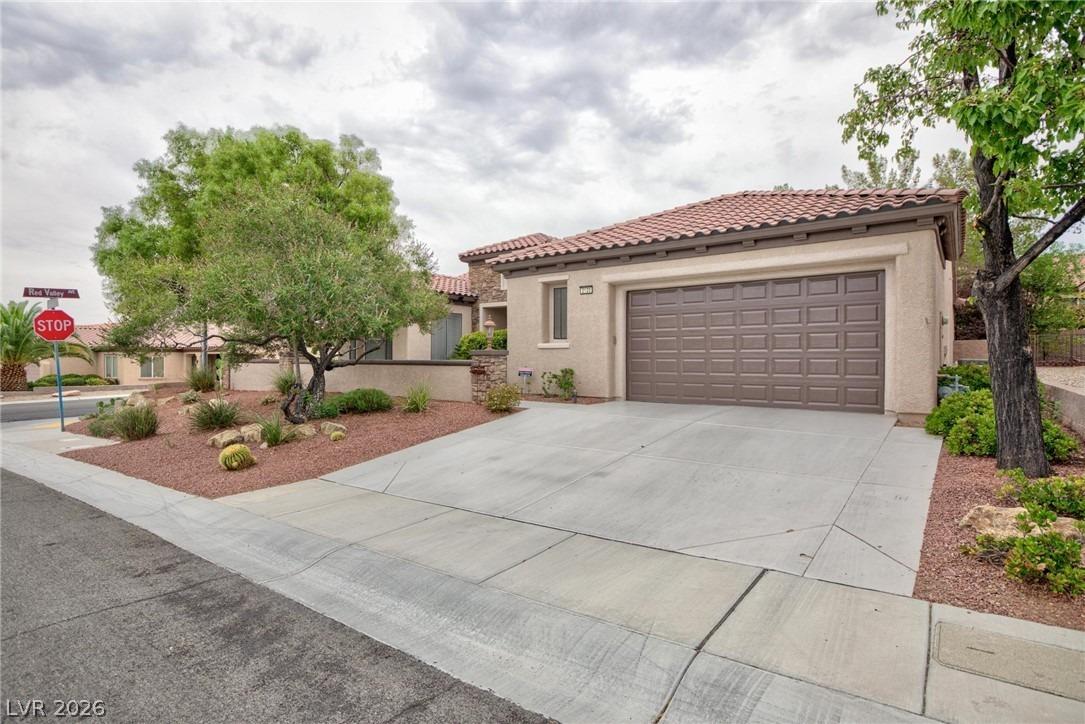Twin Falls Dr, Henderson, NV 89044