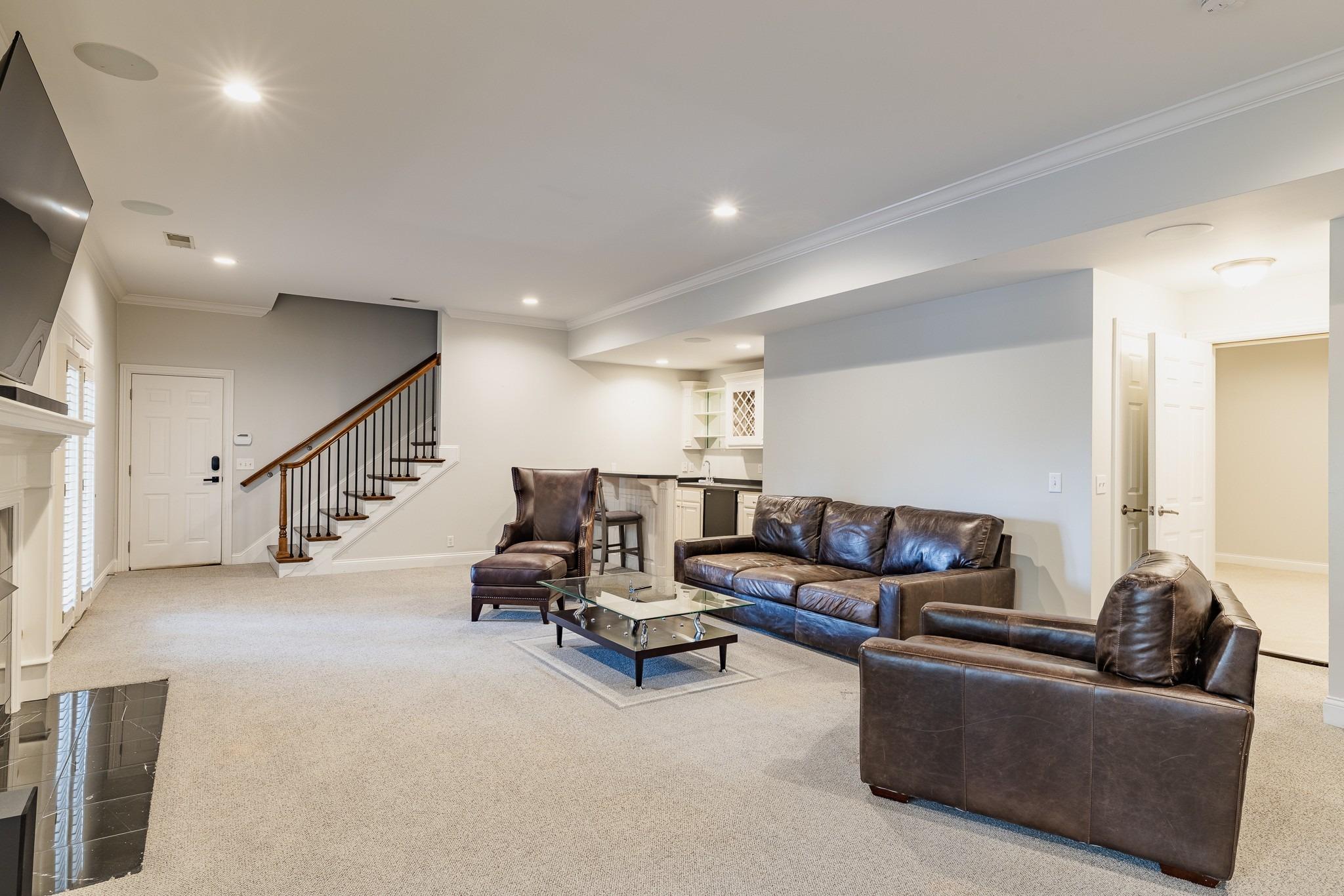 Walnut Park Dr, Brentwood, TN 37027