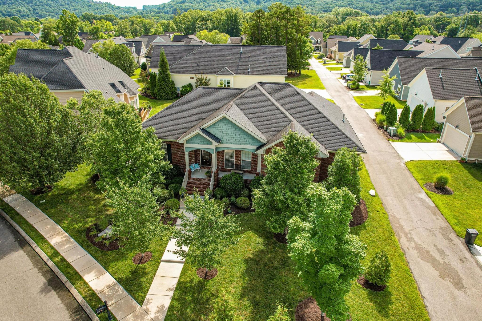 Holden Farm Pl, Ooltewah, TN 37363
