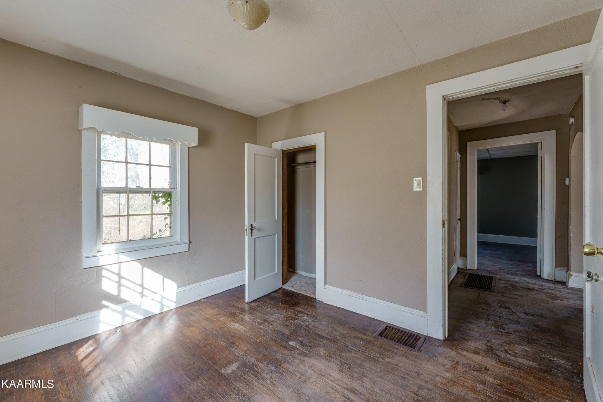 Parkdale Rd, Knoxville, TN 37912
