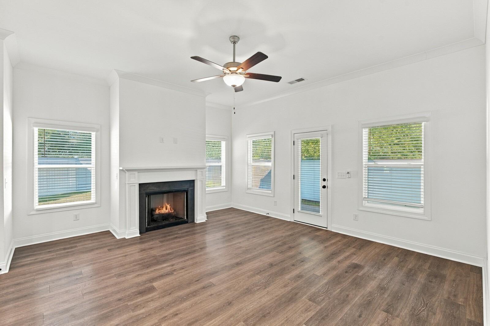 Apies St, Murfreesboro, TN 37129