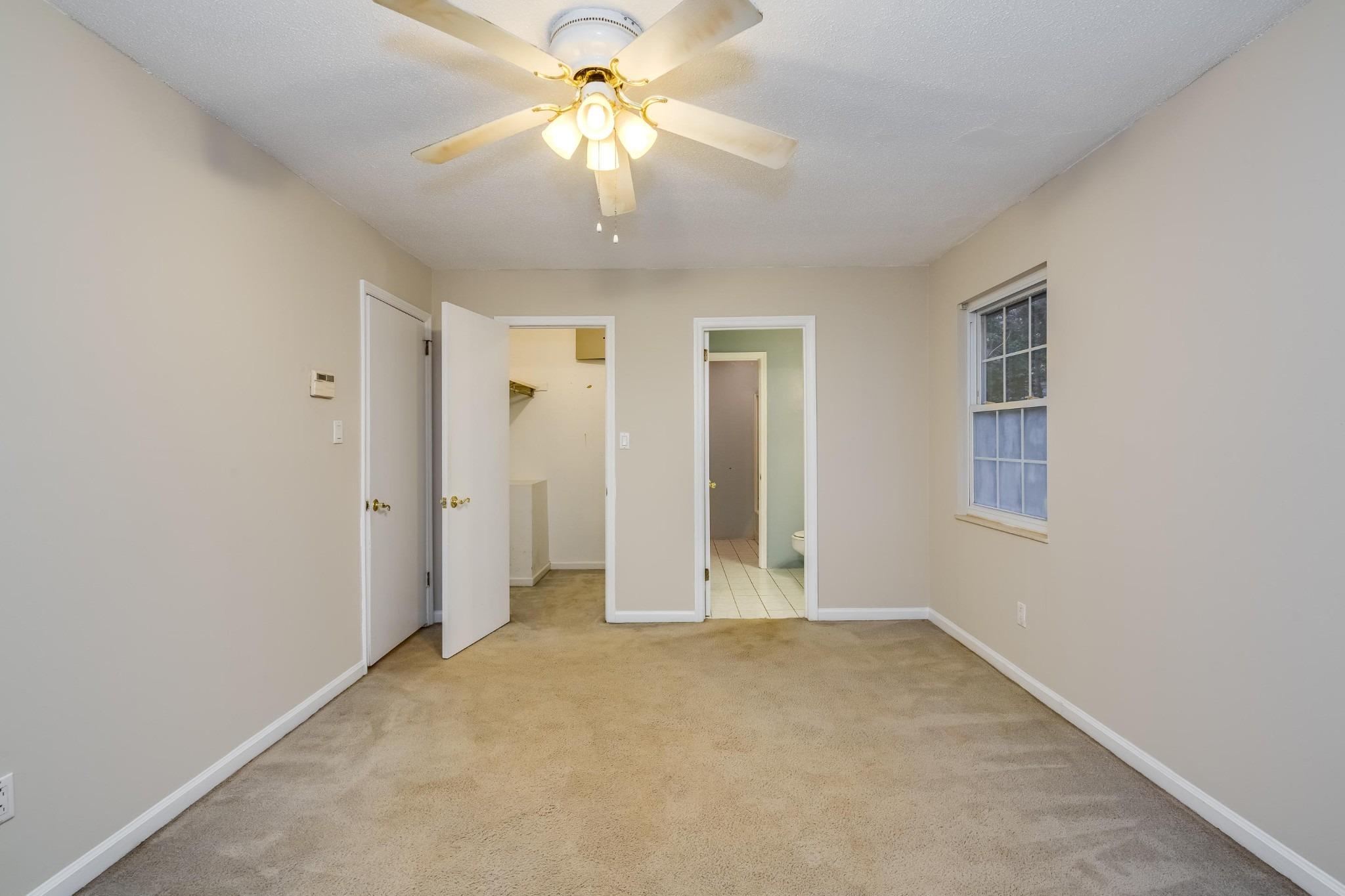 Matlock Dr, Knoxville, TN 37921