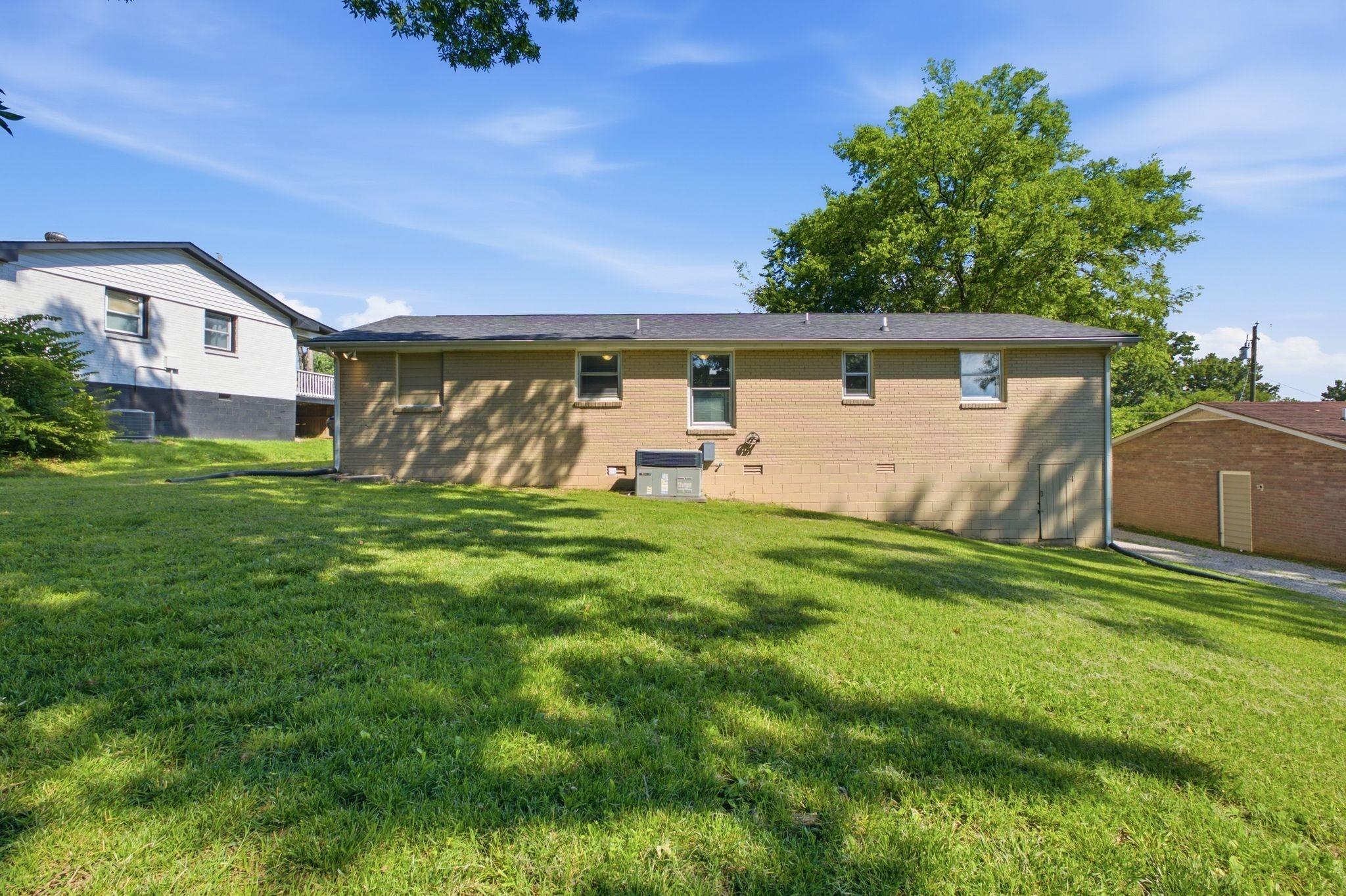 Janette Ave, Goodlettsville, TN 37072