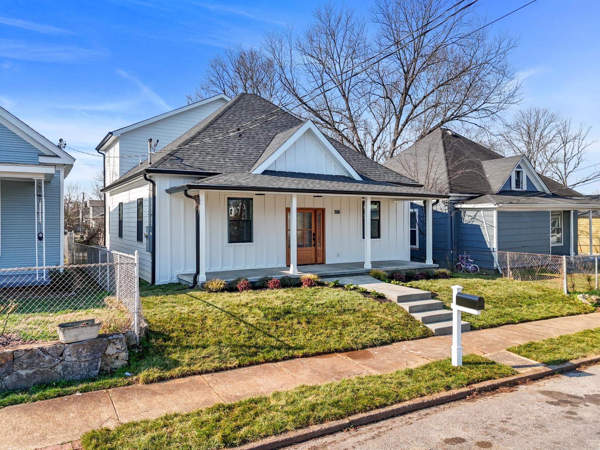 E 12th St, Chattanooga, TN 37404