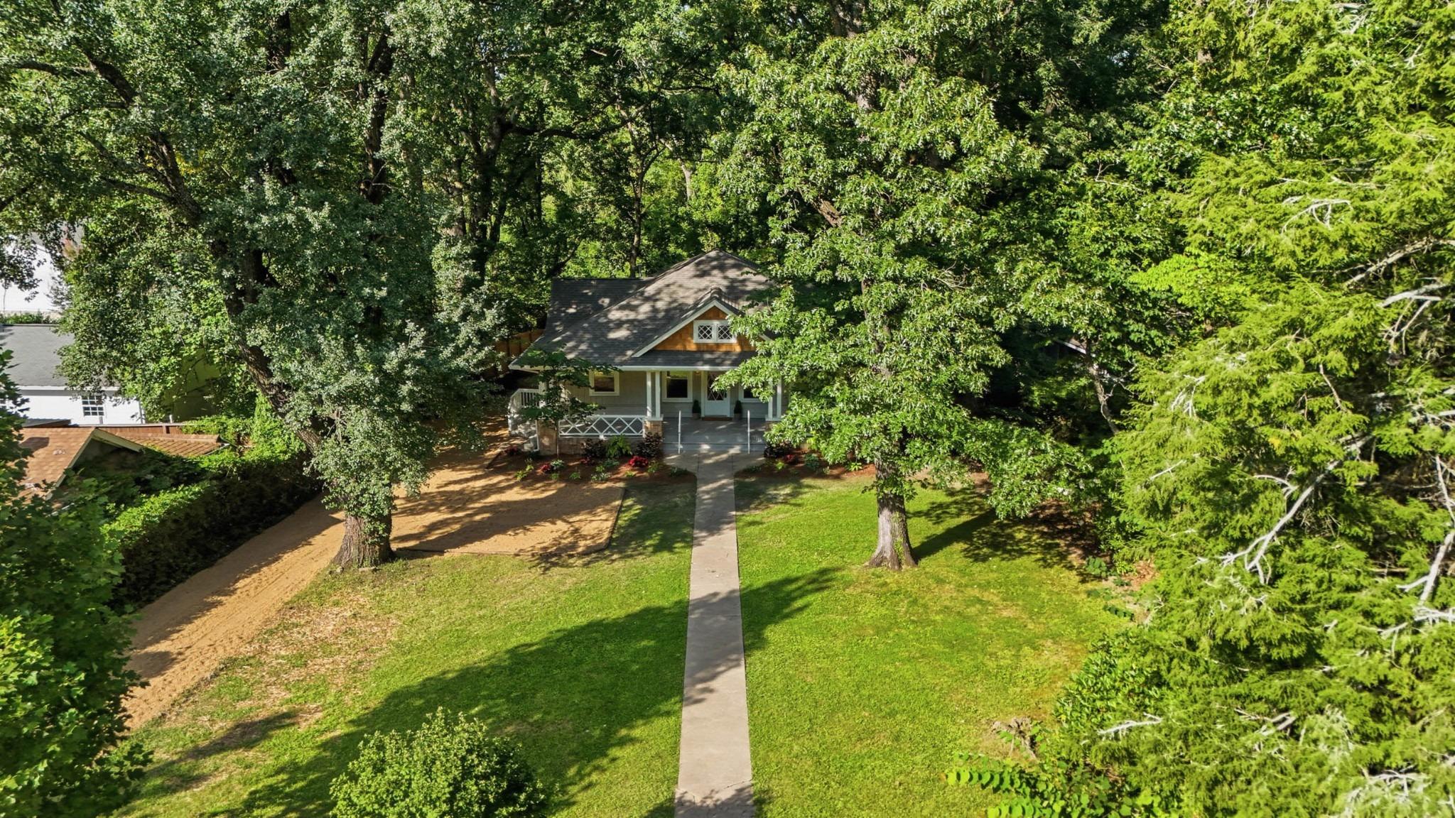 Signal Mountain Blvd, Signal Mountain, TN 37377