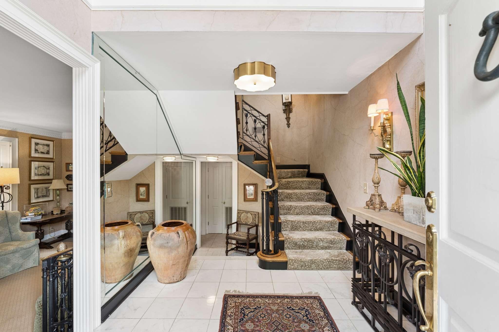 Belle Meade Blvd, Nashville, TN 37205