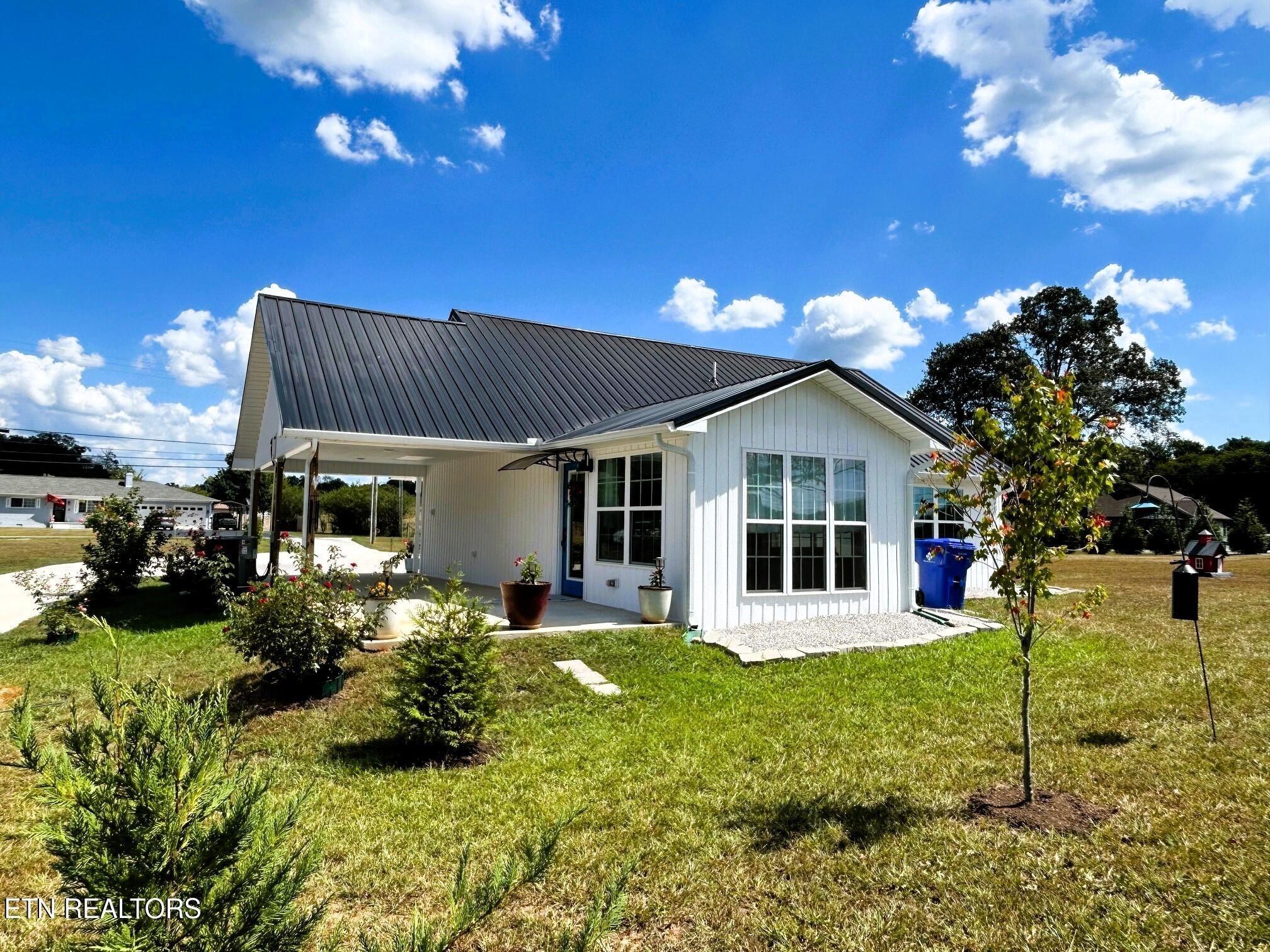 Tellico St S, Madisonville, TN 37354