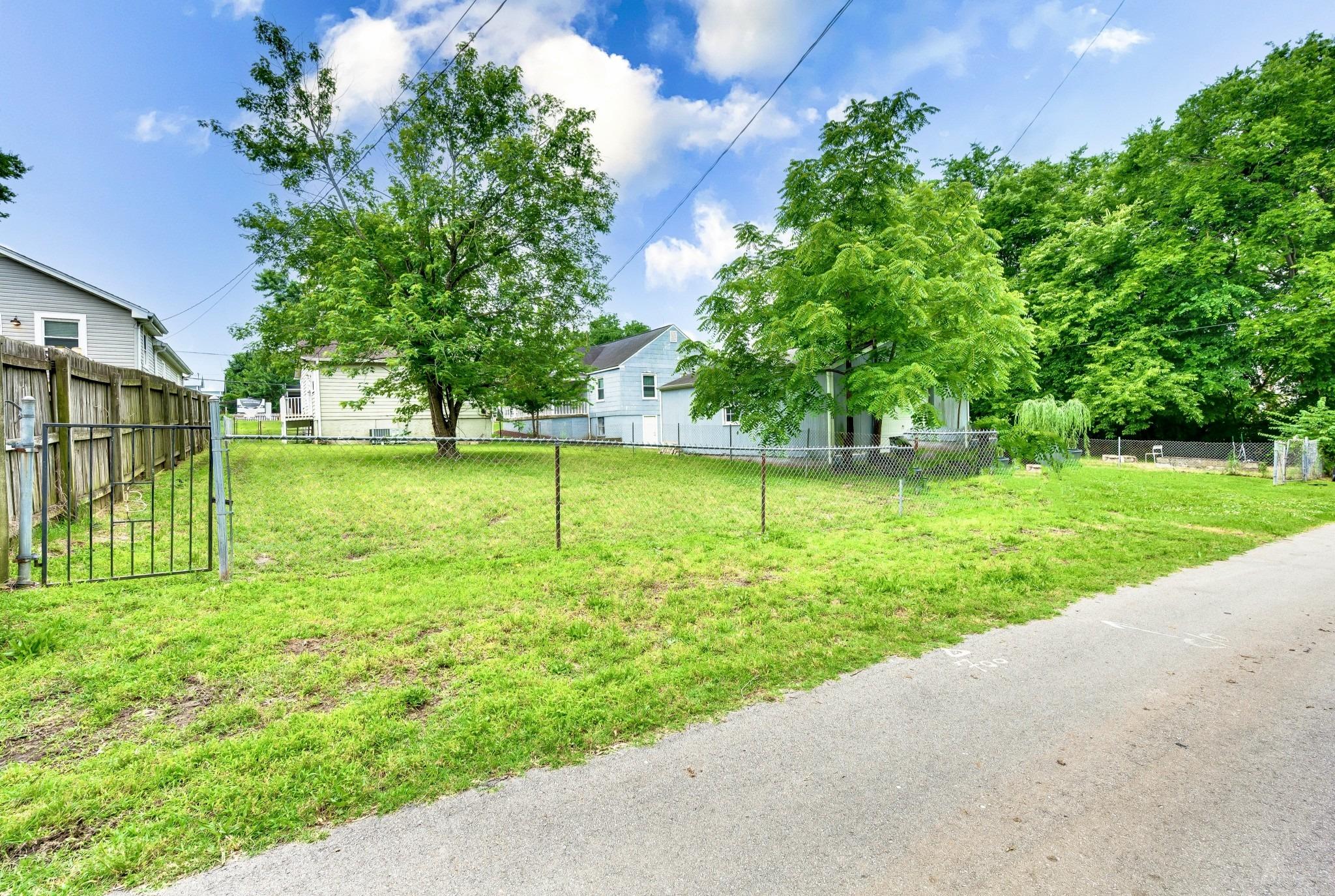 Michigan Ave, Nashville, TN 37209