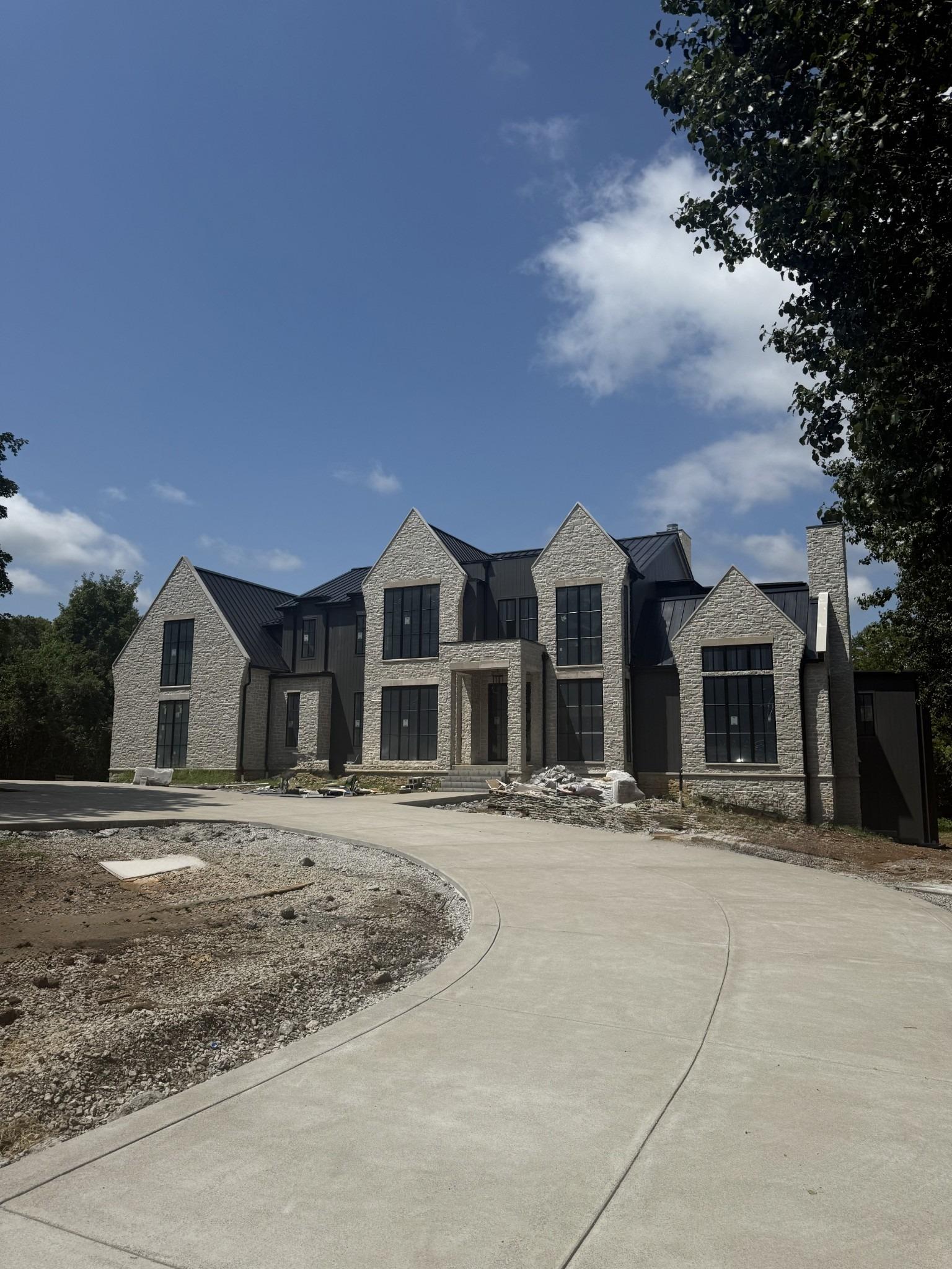 Bresslyn Rd, Nashville, TN 37205